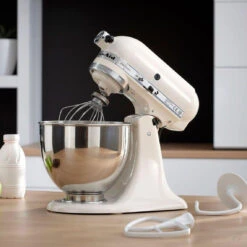KitchenAid Artisan Robot Pâtissier 4.8 Litres - Crème -Maison artisan robot patissier 4 8 litres creme 5 1140x1140
